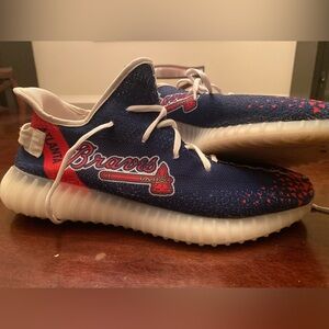 Atlanta Braves tennis shoes